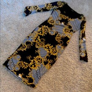 Gorgeous mid dress thick not see thru !!